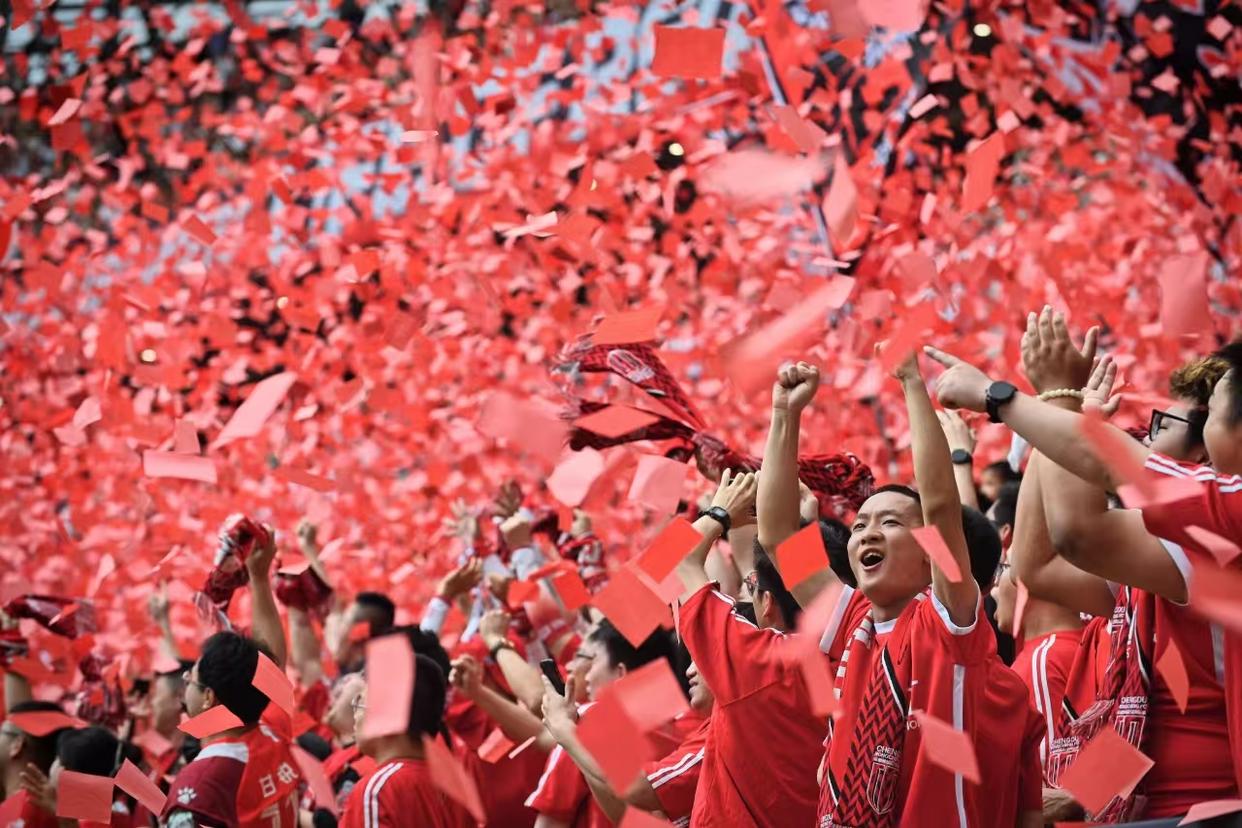 LOL下注官网 -成都蓉城发布备战花絮，清晨强势反弹，意大利杯任务艰巨，赛程密集仍需轮换 